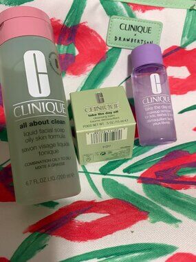 CLINIQUE BUNDLE OF 3 ITEMS WITH CLINIQUE NWT TOTE